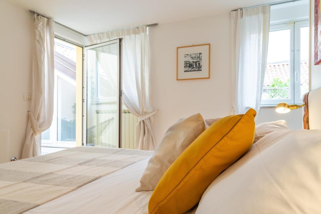 Luxury 350 Sq Mt Flat With Terrace Central Trieste Exterior photo