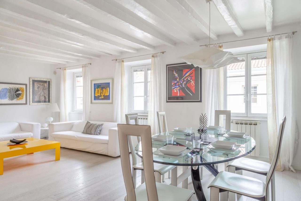 Luxury 350 Sq Mt Flat With Terrace Central Trieste Exterior photo